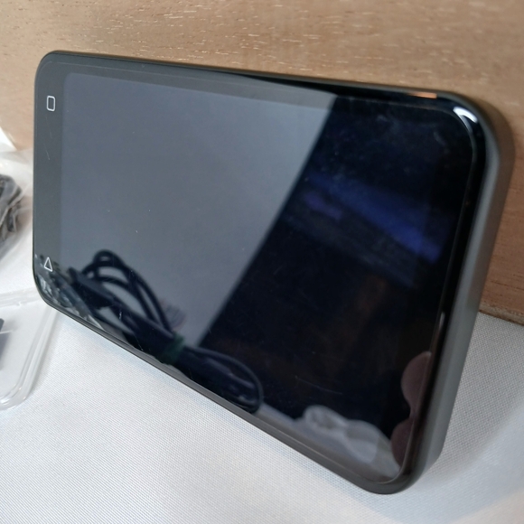 TIMMKOO Q5 Wifi 4" Full Touch Screen Mp3 Mp4 Player Bundle + Manual - Picture 5 of 6